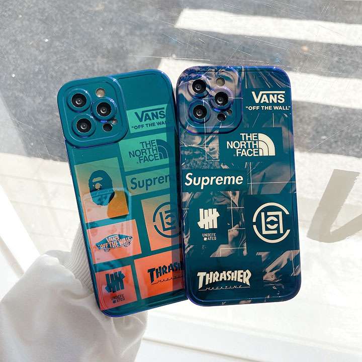 Supreme iphone12 pro シリコン スマホケース